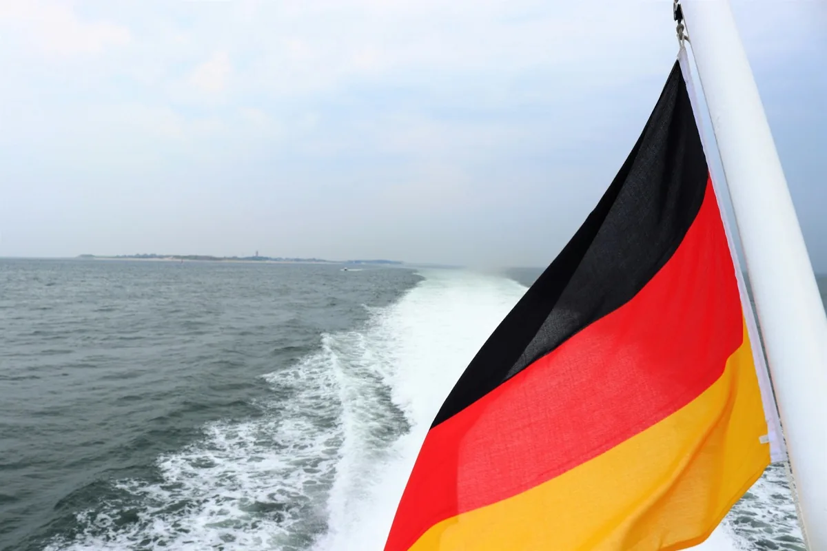 Schifffahrt ab Sylt - Blick von der Fähre auf die Nordsee