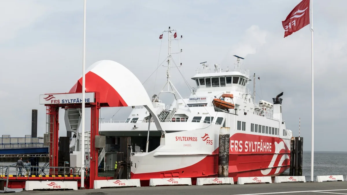 FRS Syltfähre am Anleger - Fährverbindung nach Sylt